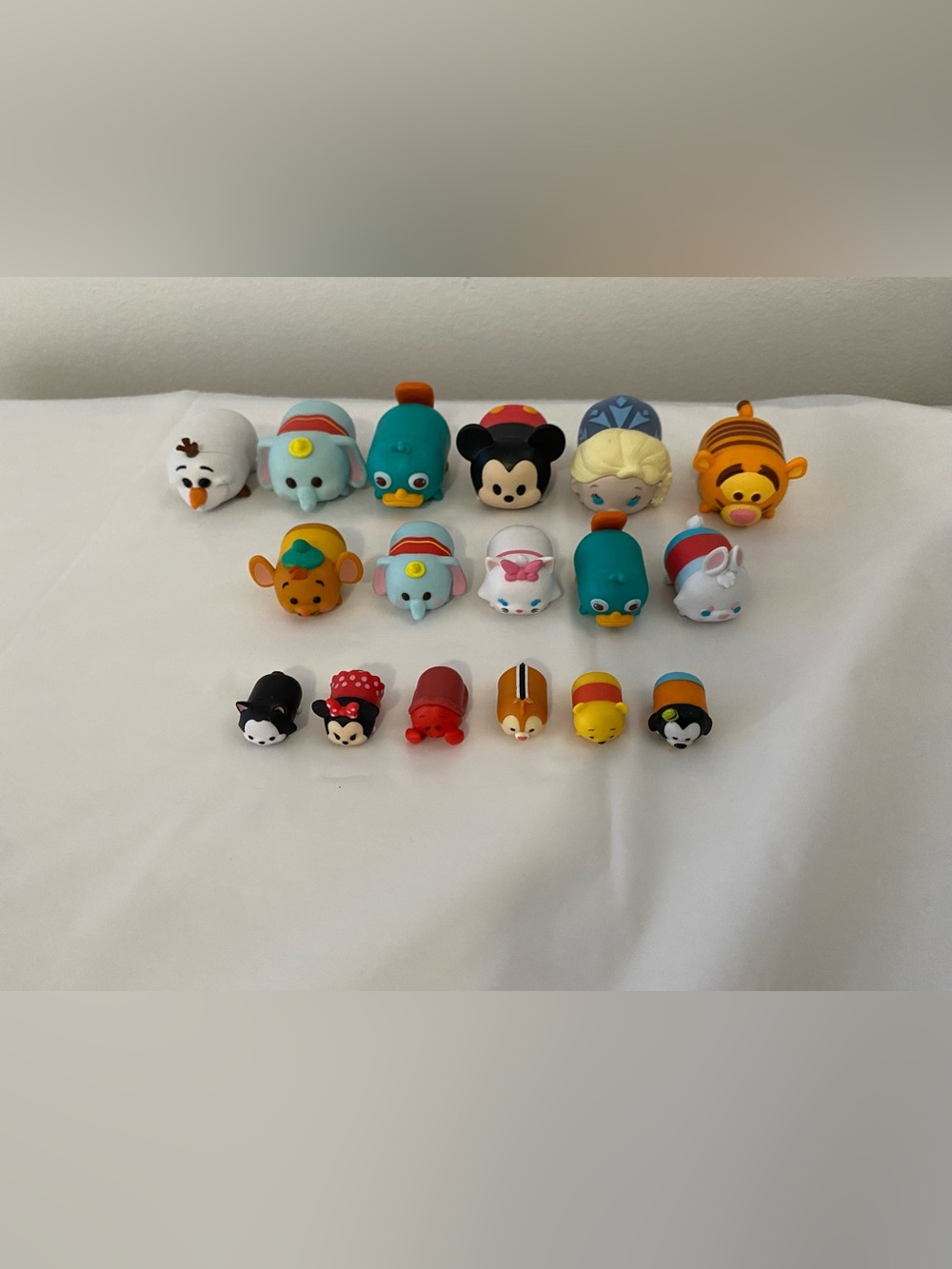 Disney Tsum Tsum figures lot - 17 pcs